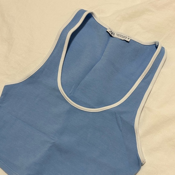Contrast Trim Cropped Tank - Picture 2 of 2